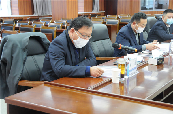 胡岩代表党委领导班子作了表态发言,在今后的工作中,四建集团将